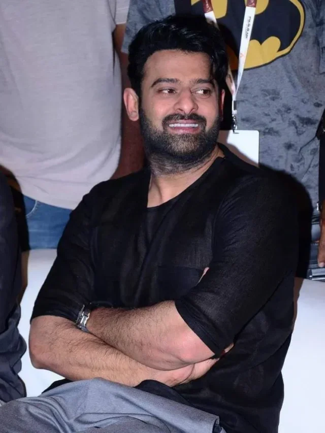 South के हीरो Prabash इन हेरोइन को कर रहे है Date ?